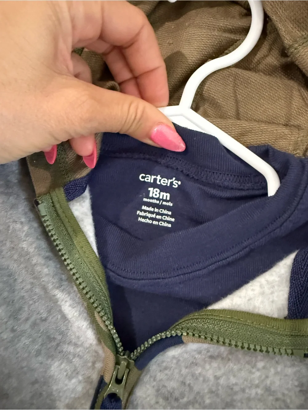 BNWT Carter's Navy & Camo 3-Piece Hoodie, Bodysuit & Joggers - Picture 5 of 6